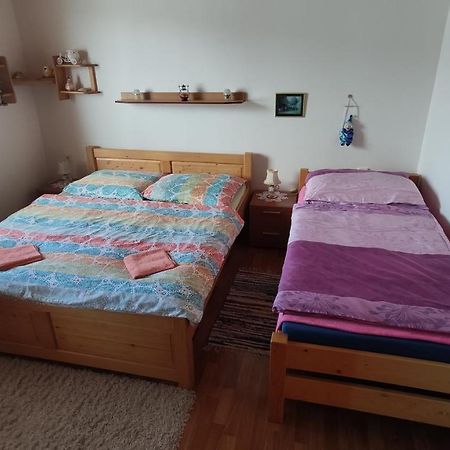 Privat Bea Apartamento Podturen Exterior foto