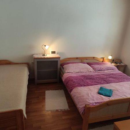 Privat Bea Apartamento Podturen Exterior foto