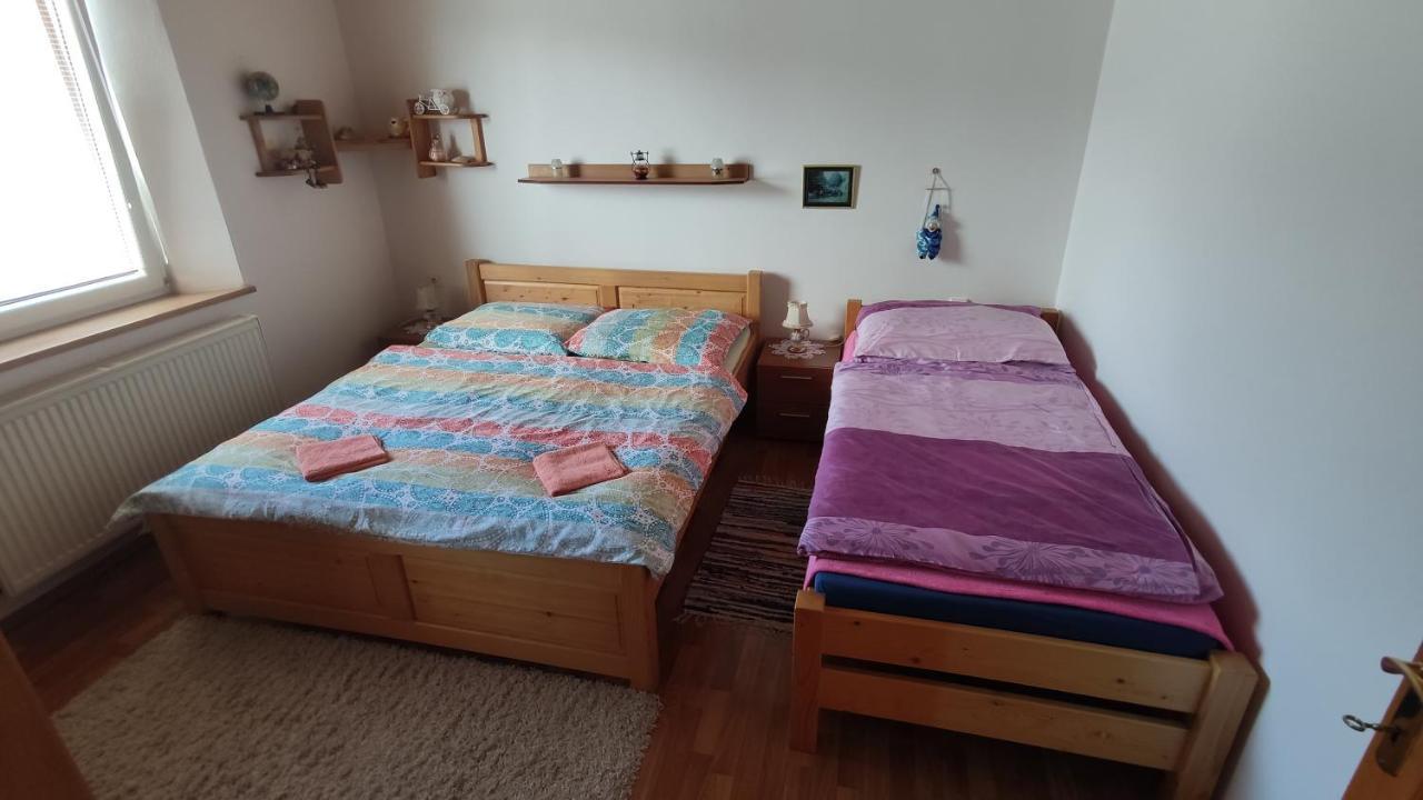 Privat Bea Apartamento Podturen Exterior foto