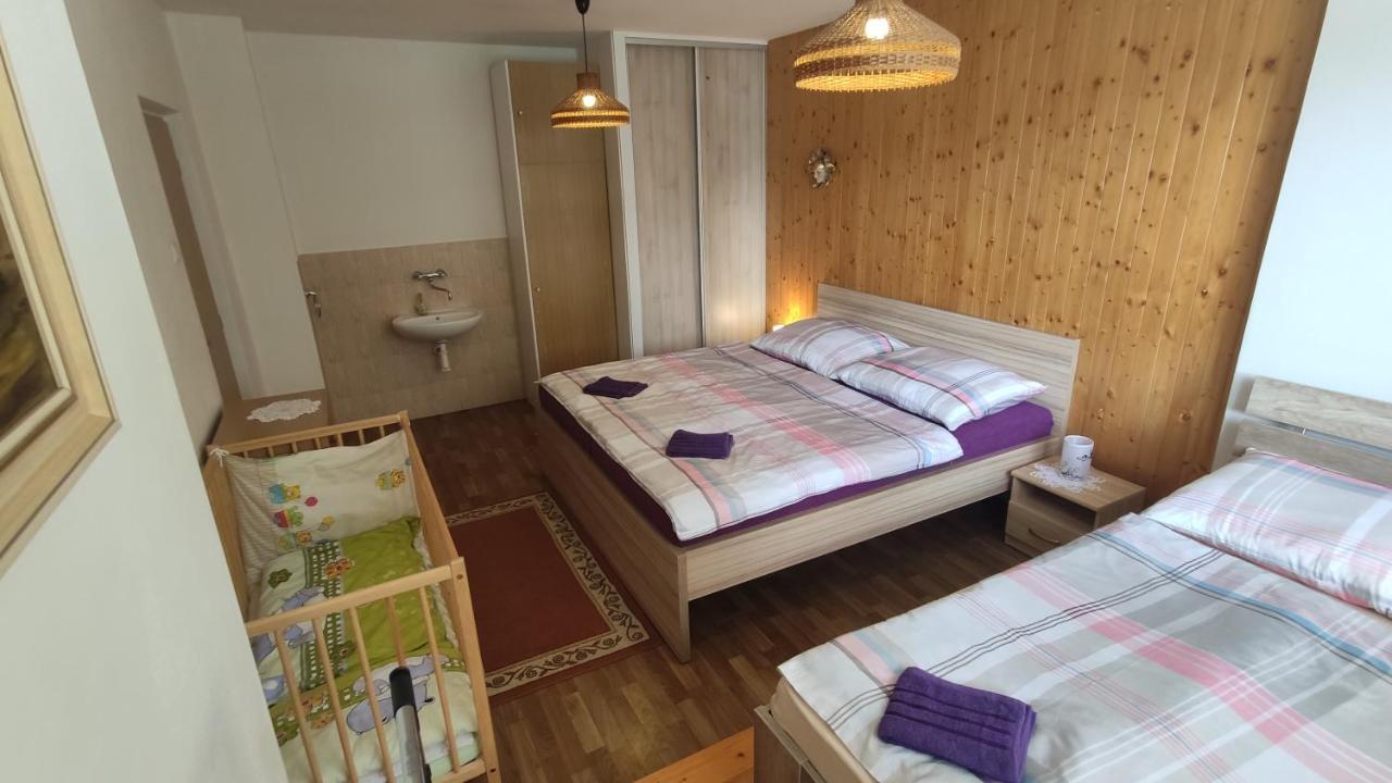 Privat Bea Apartamento Podturen Exterior foto