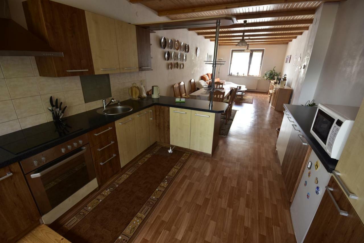 Privat Bea Apartamento Podturen Exterior foto