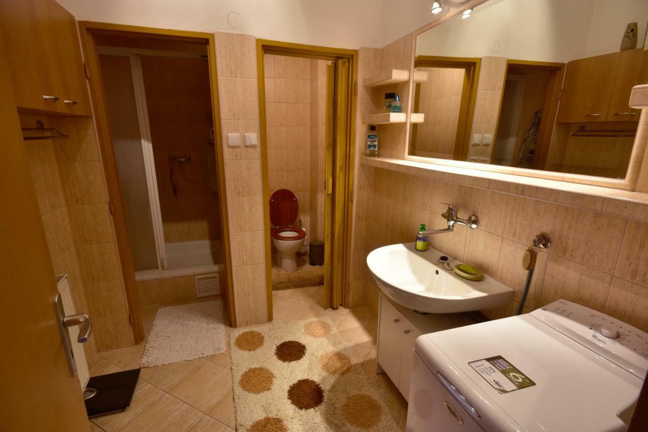 Privat Bea Apartamento Podturen Exterior foto